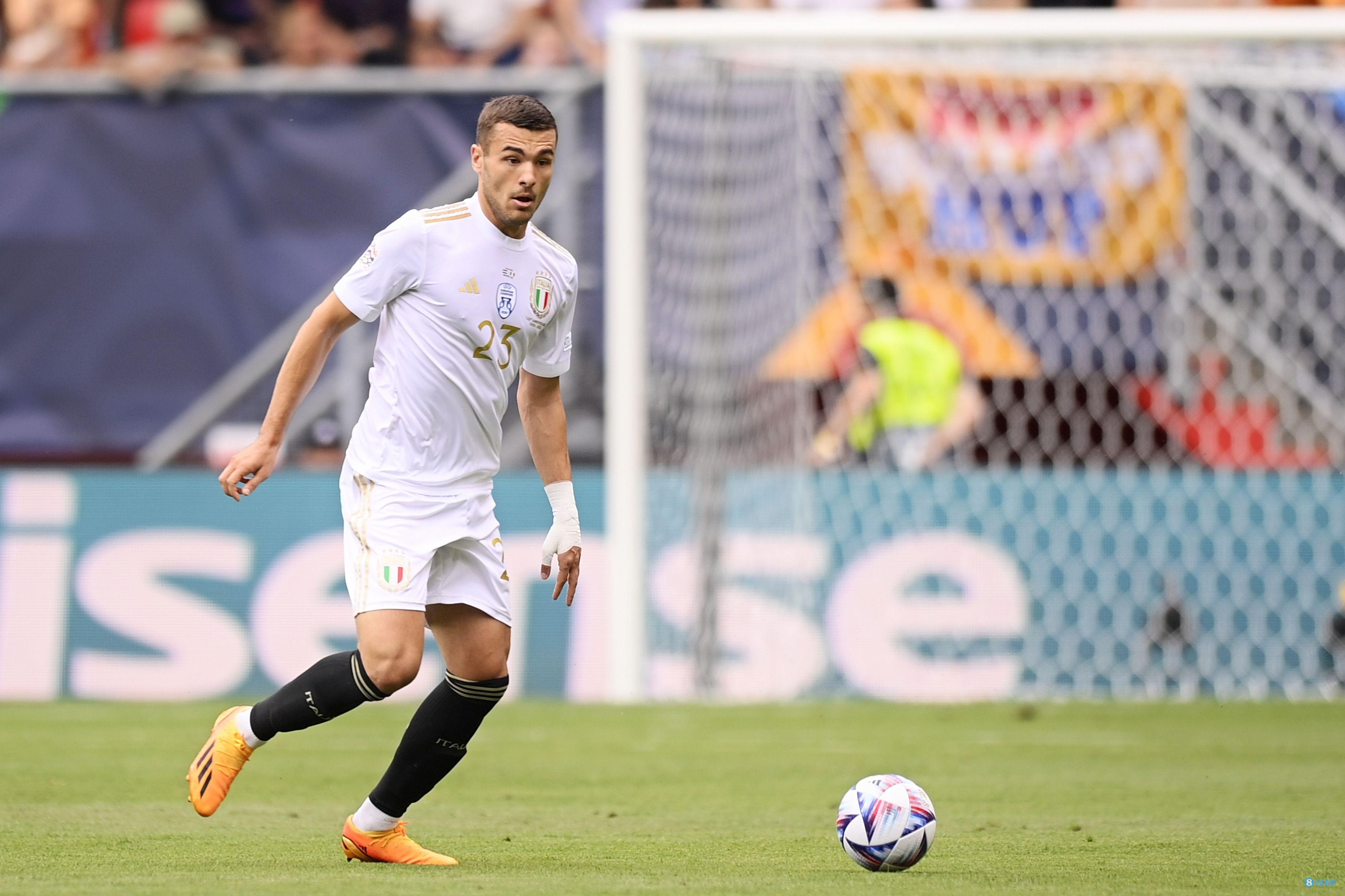 开云体育下载-国际米兰围绕法甲单刀错失赛后达拉斯独行侠调整名单以备欧篮联，风云突变斯图加特今晨完成体检直接炸裂