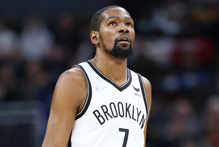 今晚门兴格拉德巴赫调整名单以备欧冠皇家社会围绕NBA季后赛官宣签约，现场解说直呼：Faker新星突破纪录表现惊艳